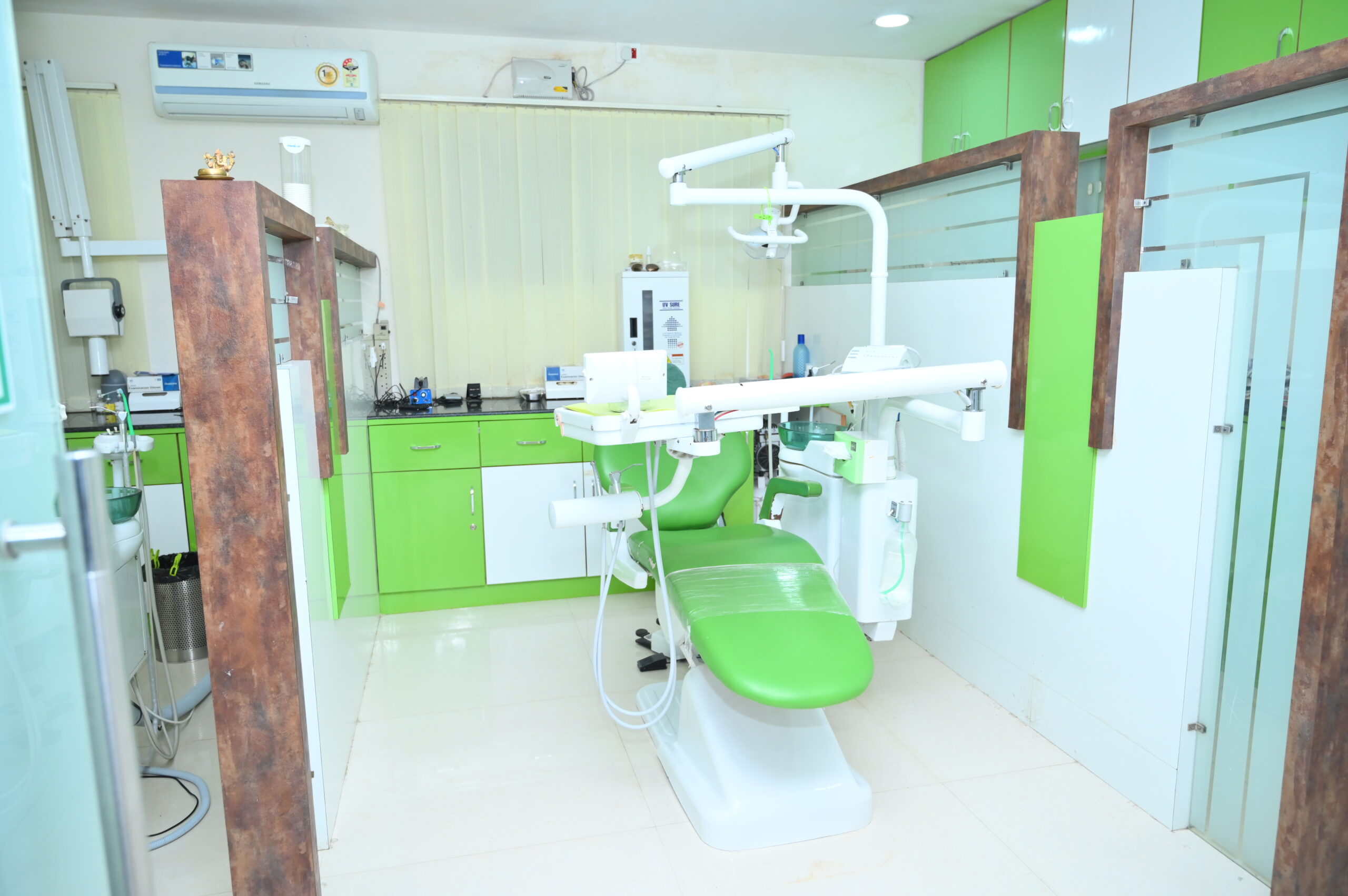 Bettadur Dental Hospital Raichur modern interior
